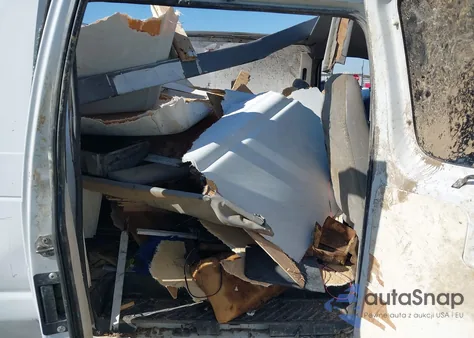 2002 Ford E-250 Commercial/Recreational z USA, uszkodzony, nr VIN 1FTNE24L42HA51531